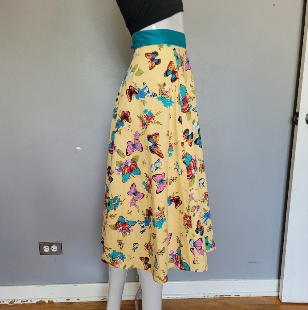 Tatyana Butterfly Print Circle Swing Skirt, VGUC, Size 3X - Picture 3 of 9